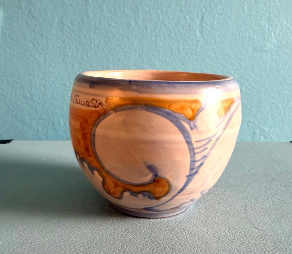 Italian Handpainted Majolica Signed Studio Pottery Cup Vase Blue Orange Wave